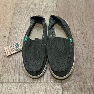 NWT Sanuk Donna Paige